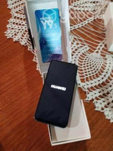 Huawei Y9s 2020 (Con Google)