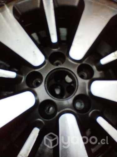Llanta con Neumático Aro 18