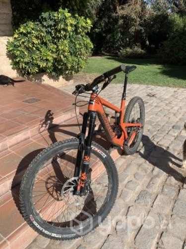 Bicicleta Santa Cruz Nomad C 2019