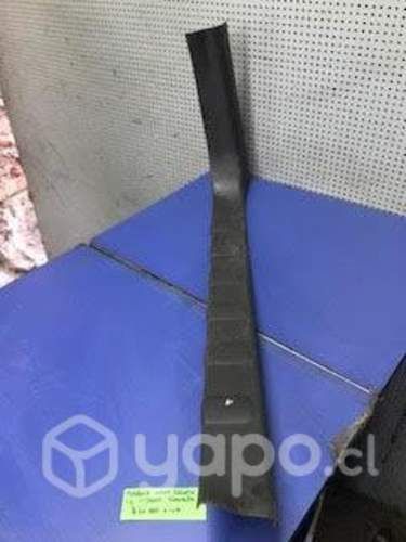 Cubre zocalo delantero izq Nissan Navara 2008-15