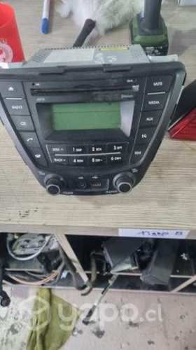 Radio de hyanday elantra 2015