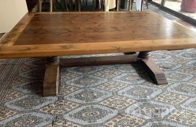 Mesa se centro de madera sólida