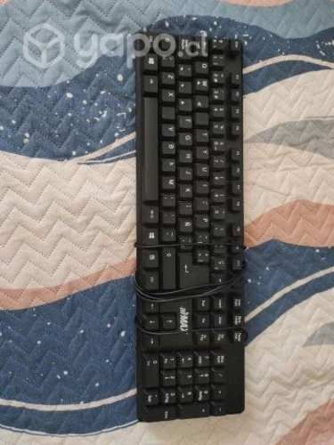 Paquete De 3 Monitores Samsung 21.5 + 2 Teclados