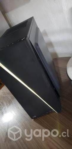 Pc gamer con leve detalle