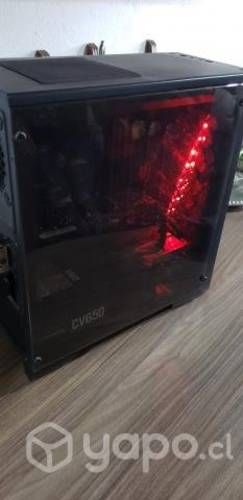 Pc gamer con leve detalle