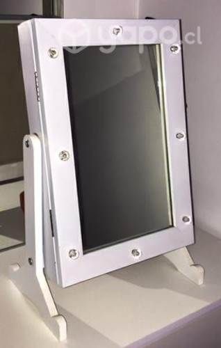 Espejo joyero con luces