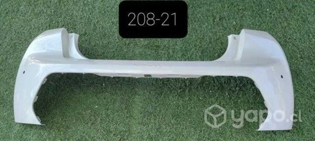 Parachoque trasero peugeot 208 año 2021