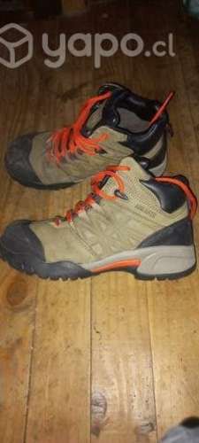 Zapatos de seguridad casi nuevos