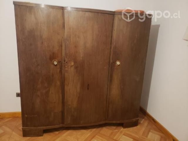 Ropero antiguo