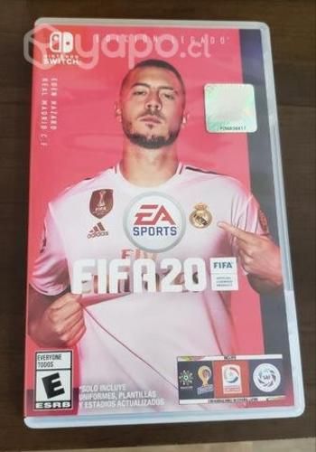 Nintendo Switch Lite con varios juegos