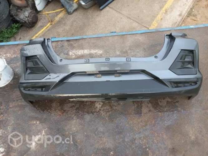 Parachoque trasero Toyota RAIZE 2023 ORIGINAL