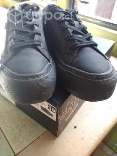 Zapatillas negras