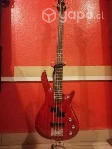 o PERMUTO Bajo Azalea . Amplificador stereo