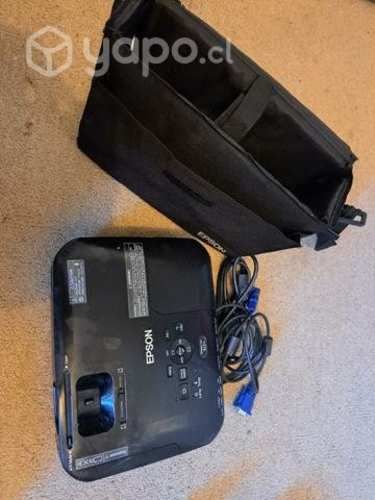 Proyector EPSON S12+ (usado en buen estado)