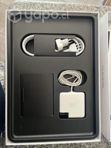 Macbook pro 15' i7 256 gb 16gb ram