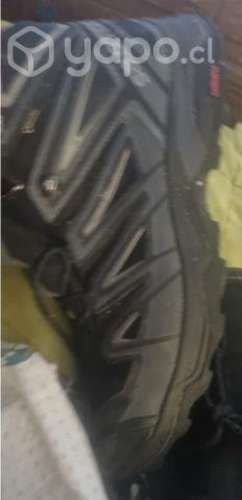 Bototos montaña Salomon EUR 46 (45 NACIONAL)