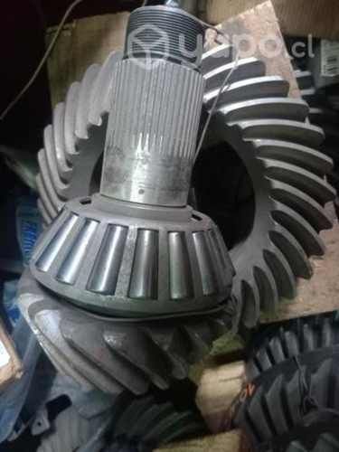 Corona y piñon 18× 35 dientes camion