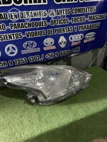 Optico derecho versa