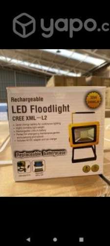 Foco Reflector Multiuso Led Portátil Batería Recar