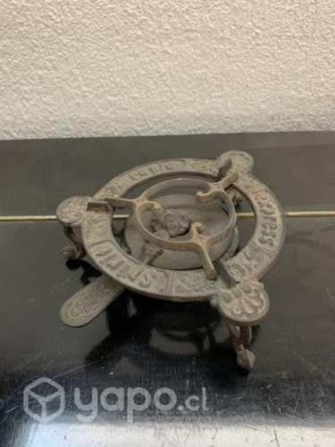 Anafre antiguo de fierro. Hay 2 disponibles.