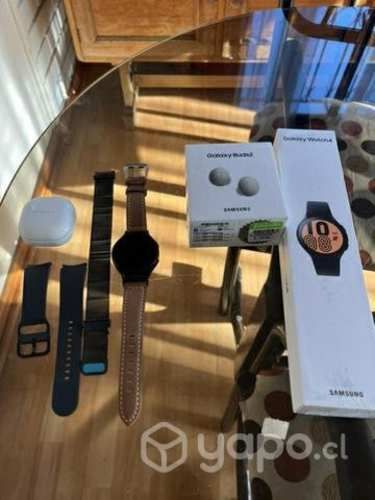 reloj y audífonos Samsung