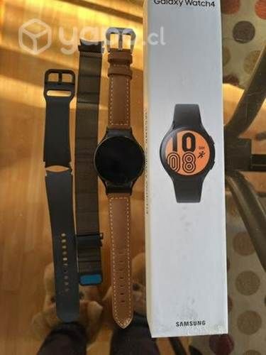 reloj y audífonos Samsung