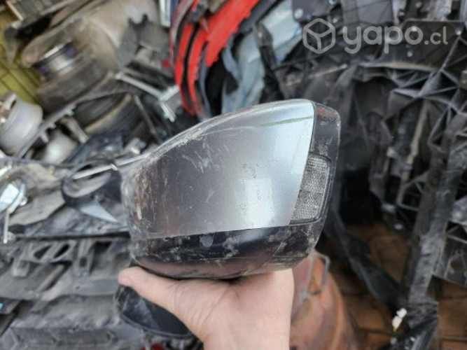 Espejo izquierdo Mazda  buen estado