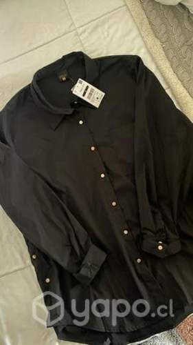 Camisa negra
