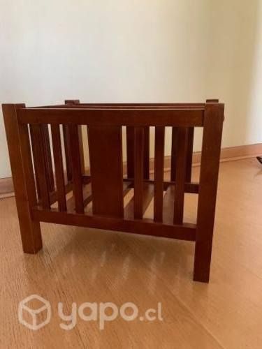 Revistero de madera