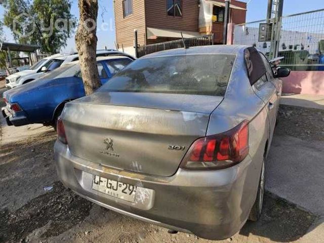 Maleta peugeot 301 2018