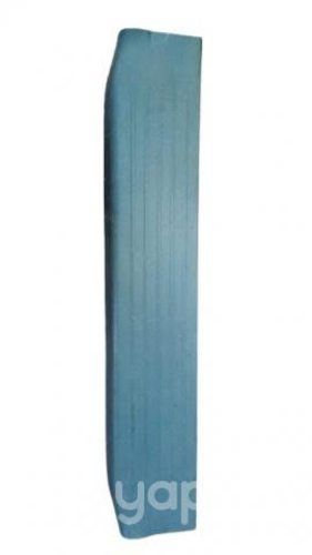 Cubre socalo puerta delantera lh Toyota Hilux 5/15