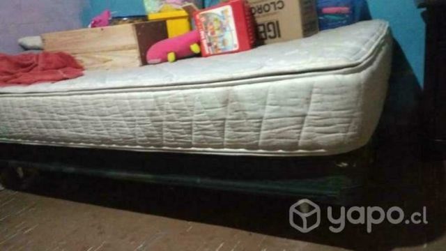 Cama plaza 1/2 usada