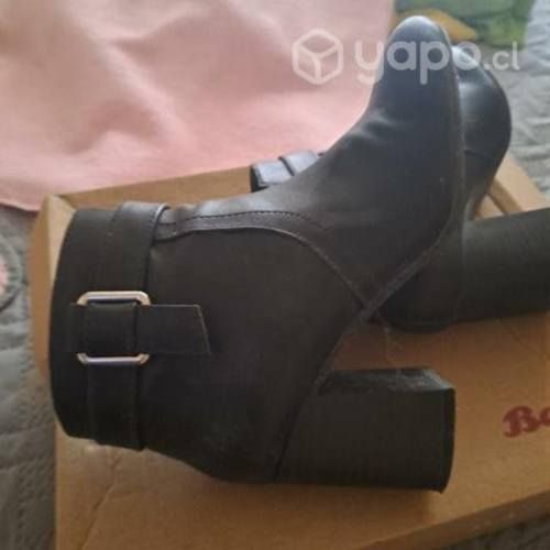 Botines negros