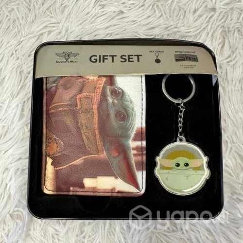 Billetera Star Wars Mandalorian + llavero