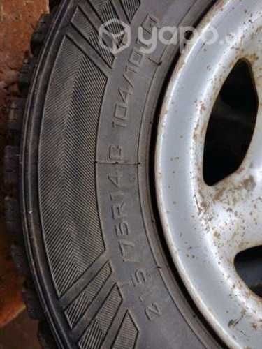 Llantas con neumáticos