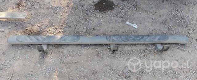 Pisadera Izquierda (NNX003) Nissan Navara LE 2014