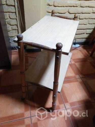 Mueble multiuso con ruedas