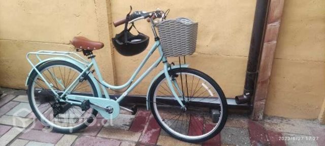 Bicicleta urbana con poco uso+ casco Bianchi