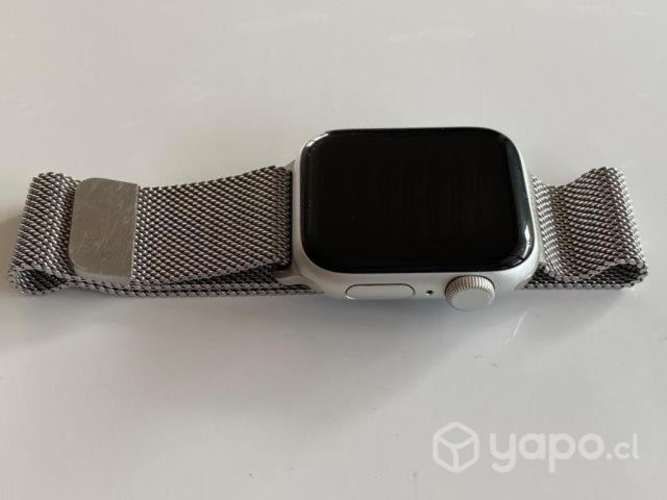 Apple Watch SE GPS, 40mm Silver