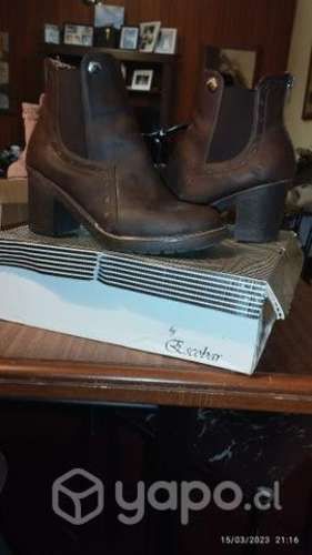 Botines con un uso