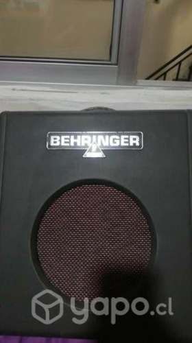 Amplificador BEHRINGER para bajo 25 Watts