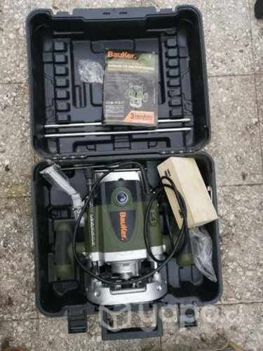 Fresadora Bauker modelo RO150 casi nueva