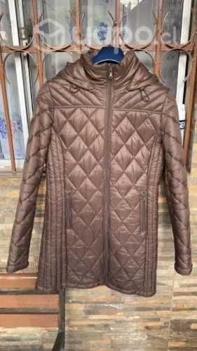 Parka larga marca Wados color Cafe, como nueva