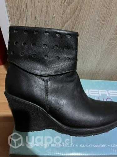 Botín de cuero forrado por dentro