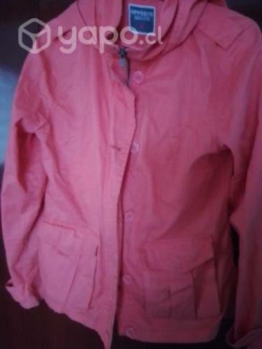 Casaca color coral de niña