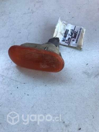 Farol senalizacion tapabarro Mitsubishi L200 2007-