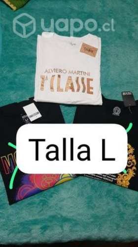 Poleras con etiqueta