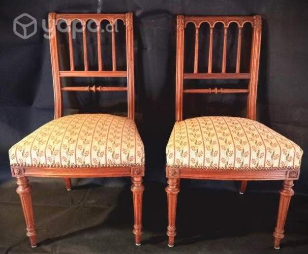 Finas antiguas sillas francesas en roble (Par)