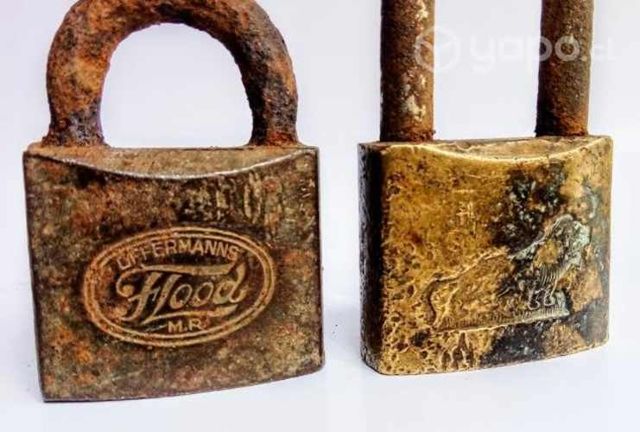 Cuatro Antiguos Candados