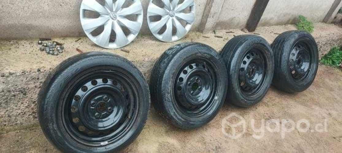 4 Llantas aro 15 de fierro originales Yaris